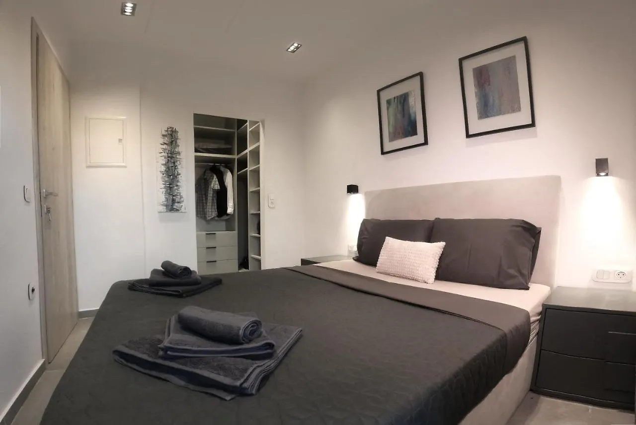 Berries Luxury Apartments Nea Moudania