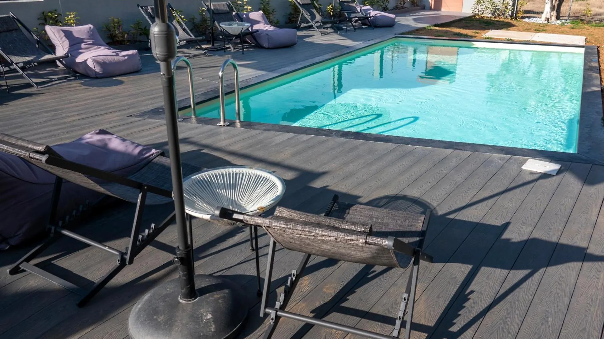 Berries Luxury Apartments Nea Moudania 0*,  Grecia